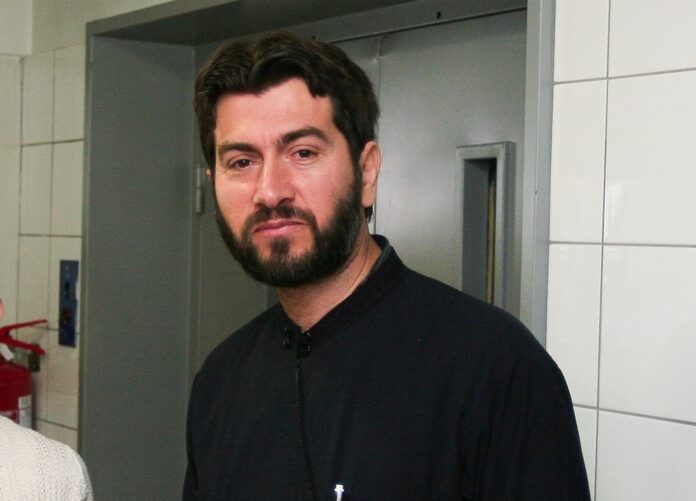 pateras antonios kivotos.jpg
