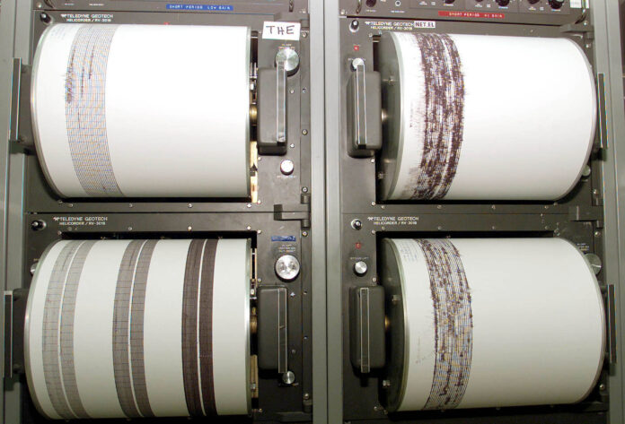 seismografos eurokinissi 1511.jpg