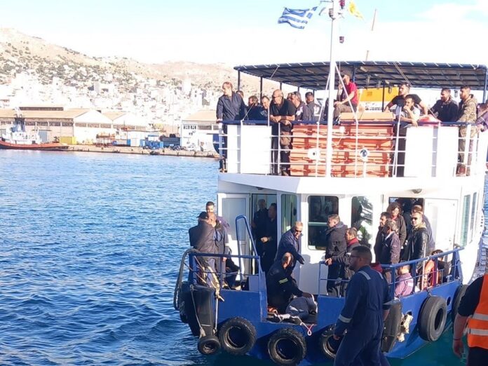 perama ferryboty.jpg