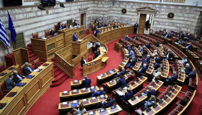 vouli1 910x521 1.jpg