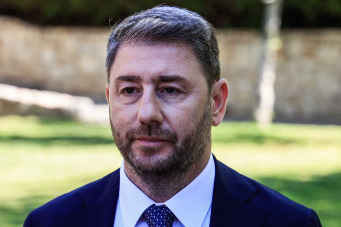 androulakis e scaled.jpg