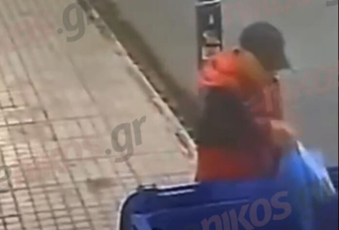 menidi dolofonia550.jpg
