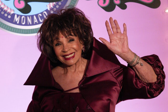 shirleybassey apempe.jpg