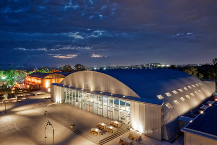 experiencecentreexterior.jpg