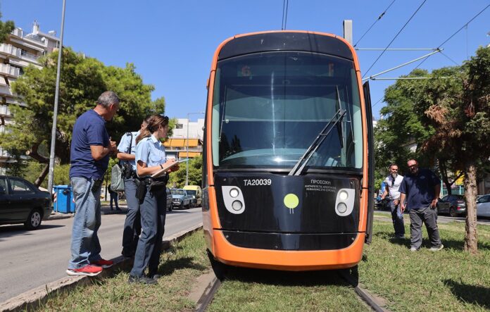 tram004.jpg