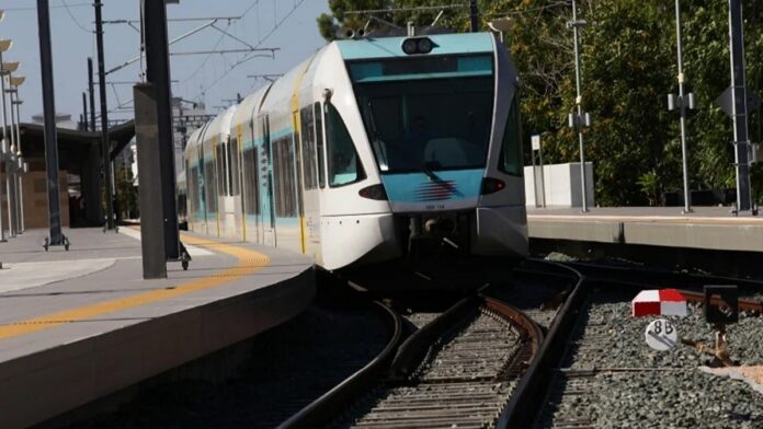 treno proastiakos.jpg