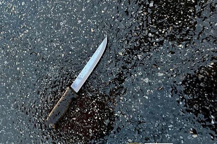 knife maxairi reuters.jpg