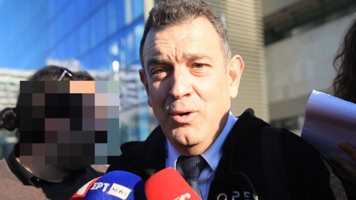 xrwma papadopoulos 2 censored.jpg