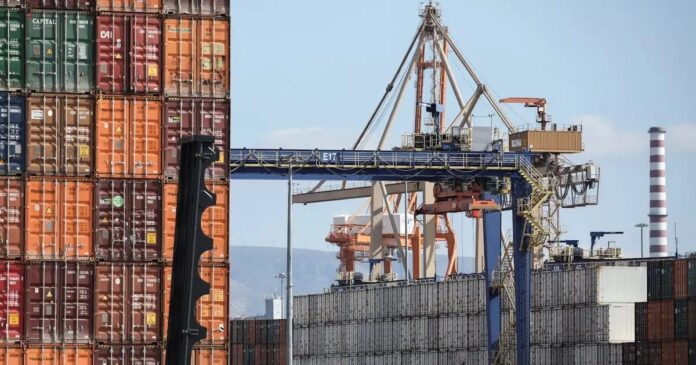 container peiraias eurokinissi 1200x630.jpg