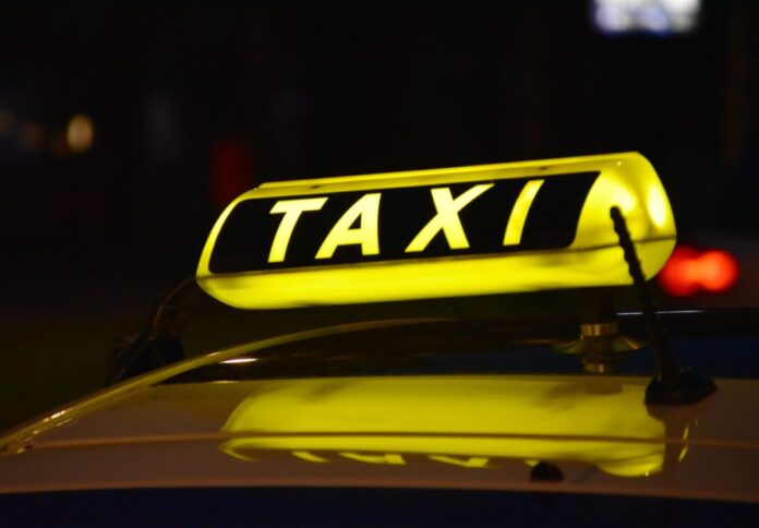 taxi scaled e1695922178124.jpg