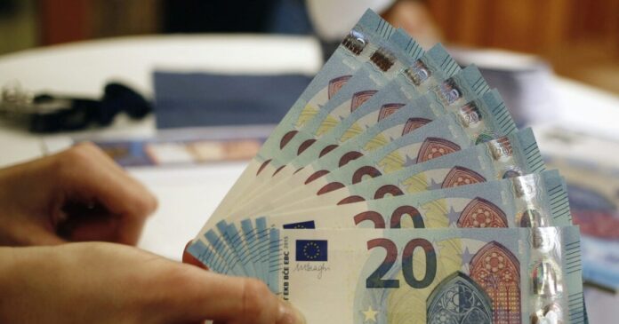 money euro reuters scaled 1 1200x630.jpg