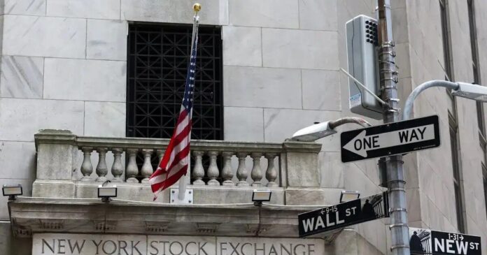 wall street new york reuters 1200x630.jpg