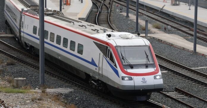 treno hellenic train eurok 1200x630.jpg