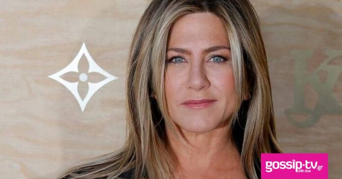 1675195378813 524215544 aniston.jpg