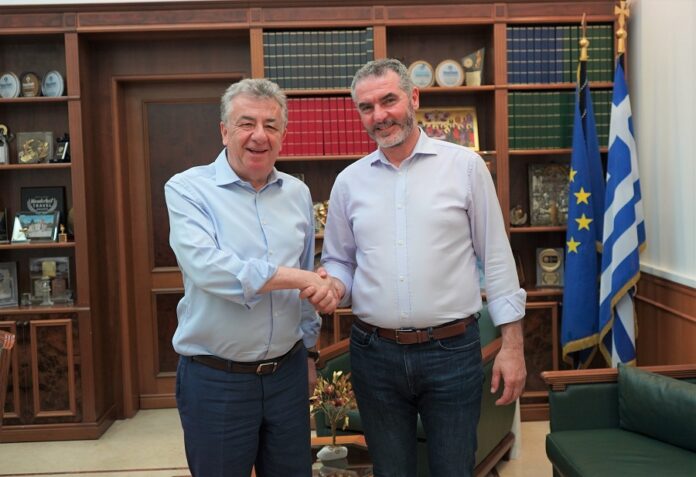 arnaoutakis xnaris.jpg