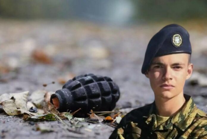 19xronos rafail 2.jpg