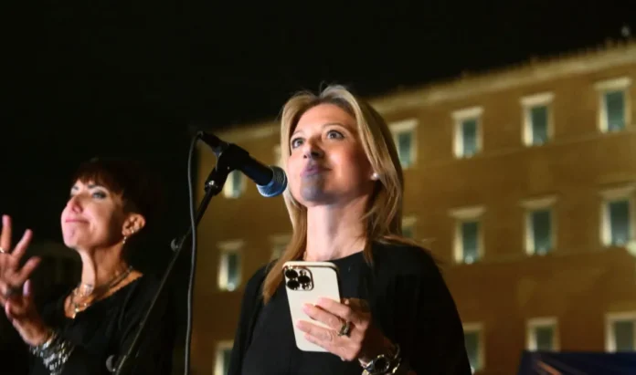 i epomeni mera tis marias karustianou to paraskinio me to neo komma kai to veto apo ton sullogo sugg.webp