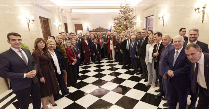 maximou 17 1200x630.jpg