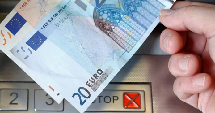 money atm bank reuters 1 1 1200x630.jpg