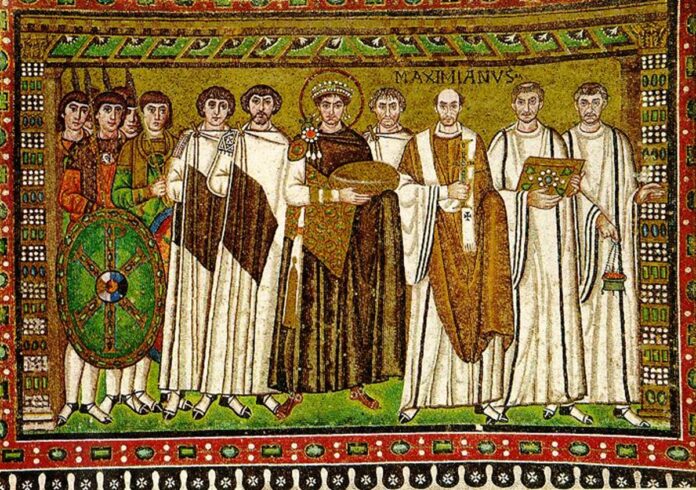 justinian mosaik ravenna.jpg