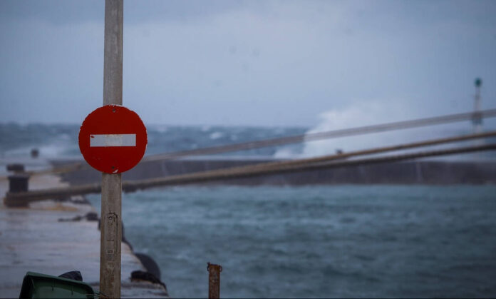 apagoreutiko apoplou.jpg