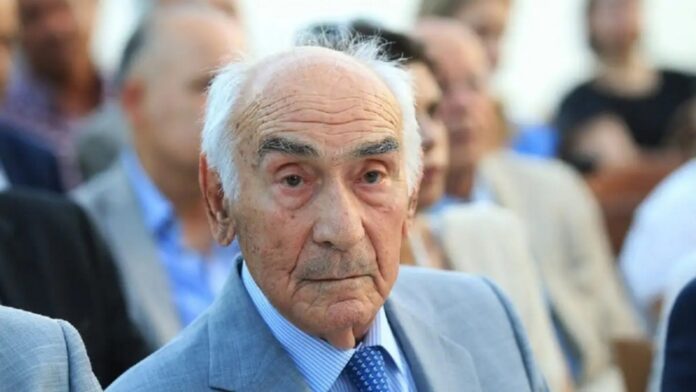 papadogonas alex.jpg