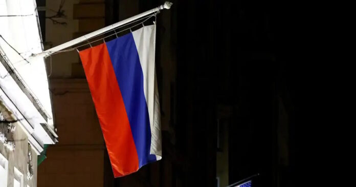 russia usa flags 1200x630.jpg