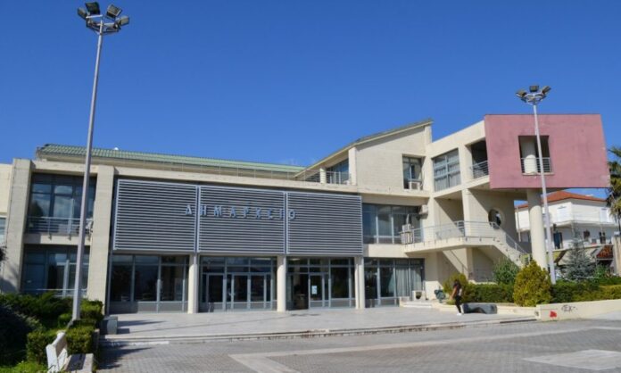 dhmarxeio messhnhs wow 1.jpg