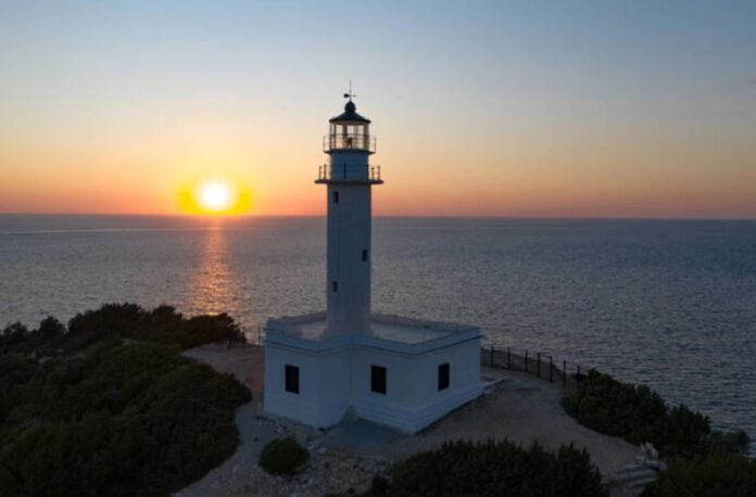 leukada faros.jpg