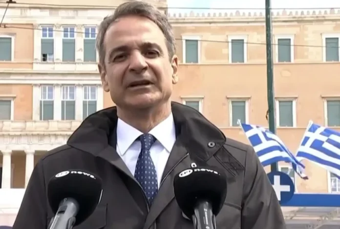 mitsotakis entyposiaki parelasi i ependysi stin ethniki amyna den synista polyteleia alla anagkaioti.webp