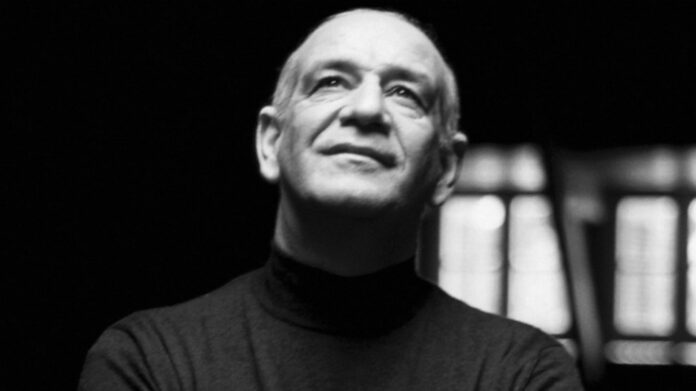 dimitris mitropanos photo.jpg