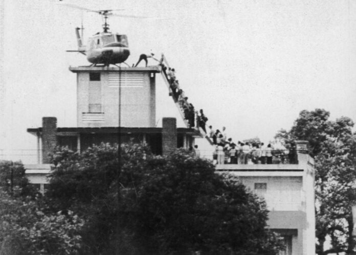 evacuation us embassy vietnam 941x675.jpg