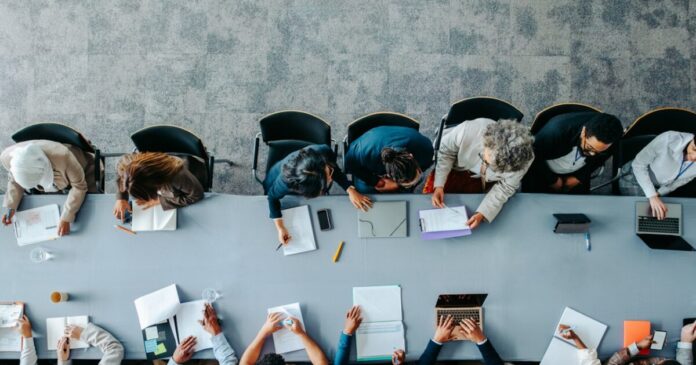 istock ergazomenoi 2184773448 1200x630.jpg