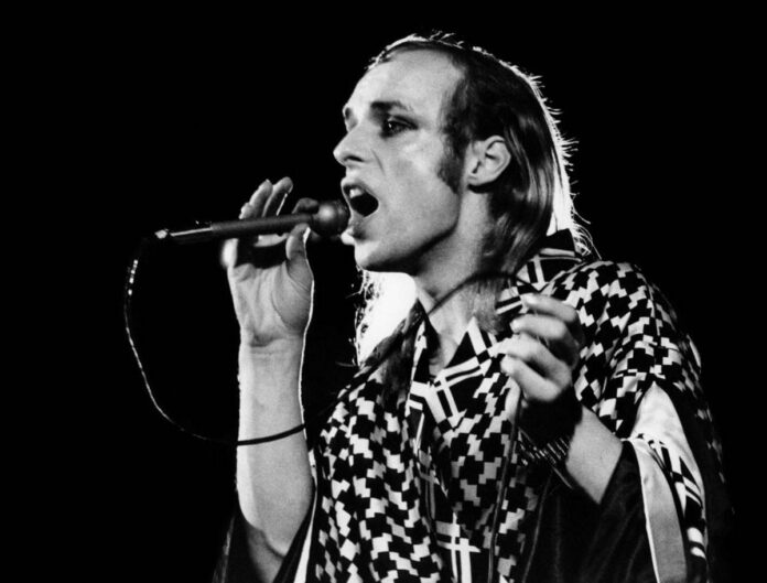 brian eno 1974.jpg