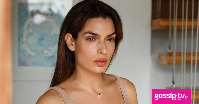 photo shared by tonia sotiropoulou on october 10 2024 tagging @intimissimiofficial. mporei na einai.jpeg
