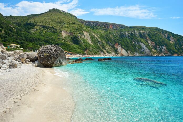 la spiaggia di petani 07 min.jpg