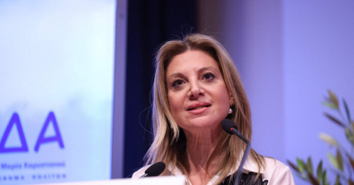 maria karistianou ekdilosi komma reuters1 1200x630.jpg