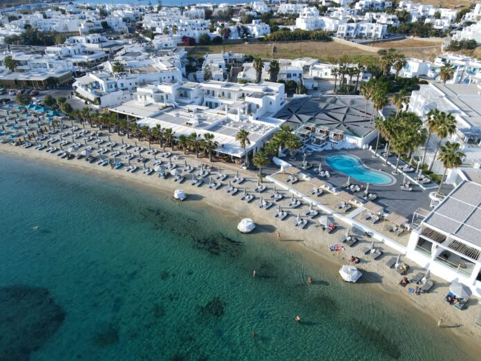 mikonos 1.jpg