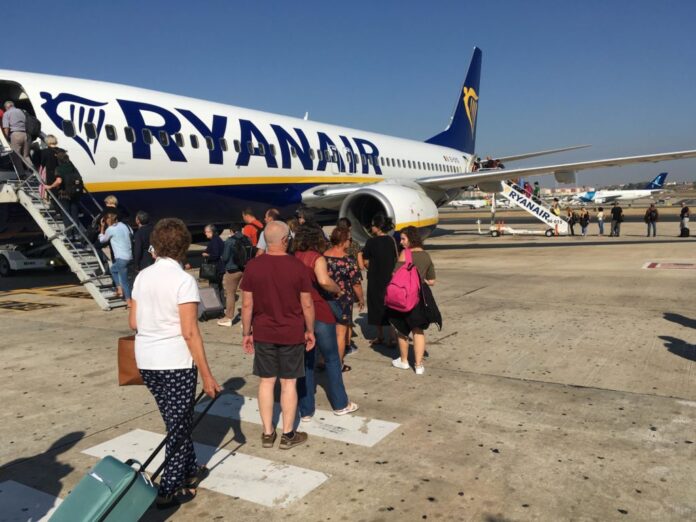 ryanairlisbon12 1024x768 1.jpg