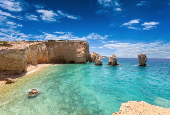 beaches koufonisia island escape sea lovers 700x475 1.jpg