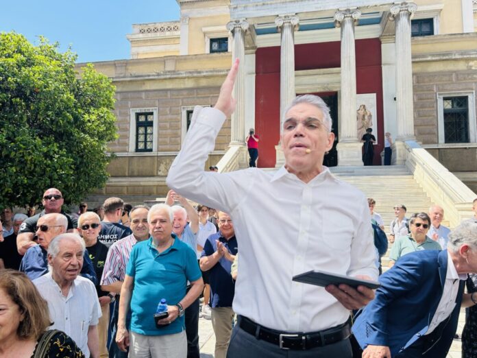 tentomas paliavouli.jpg