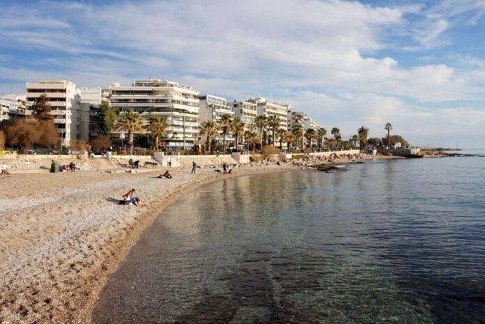 beaches in athens 02 flisvos.jpg