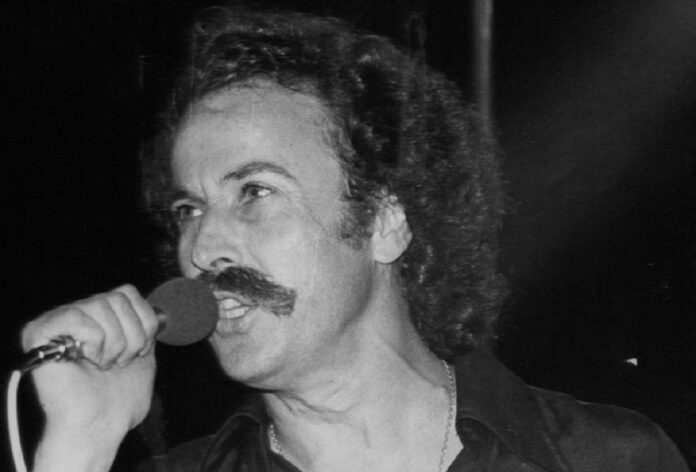 nikos xylouris.jpg