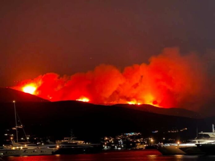 paros fotia.jpg
