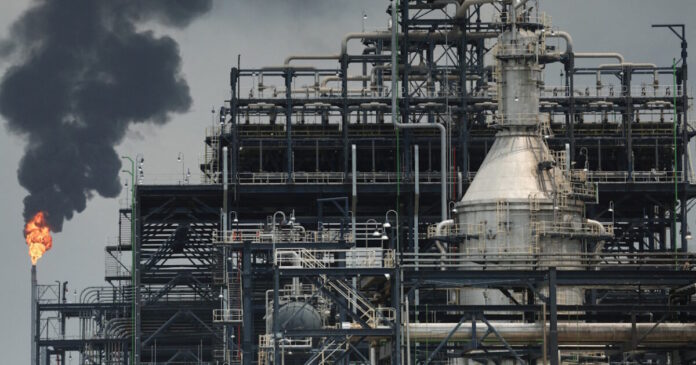 petrelaio oil reuters 1200x630.jpg