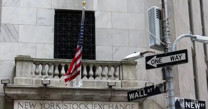 wall street new york reuters 1200x630.jpg