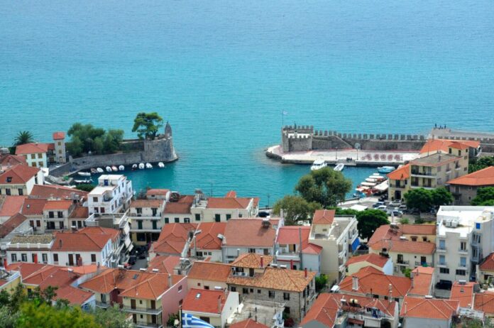nafpaktos port.jpg
