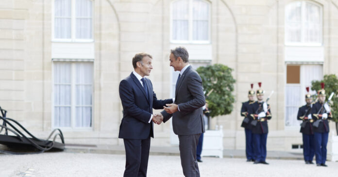 mitsotakis makron 1200x630.jpg
