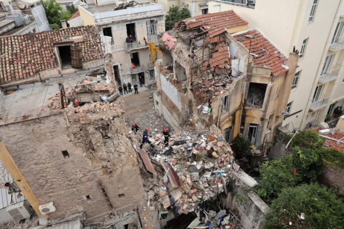 plaka 6 1013x675.jpg
