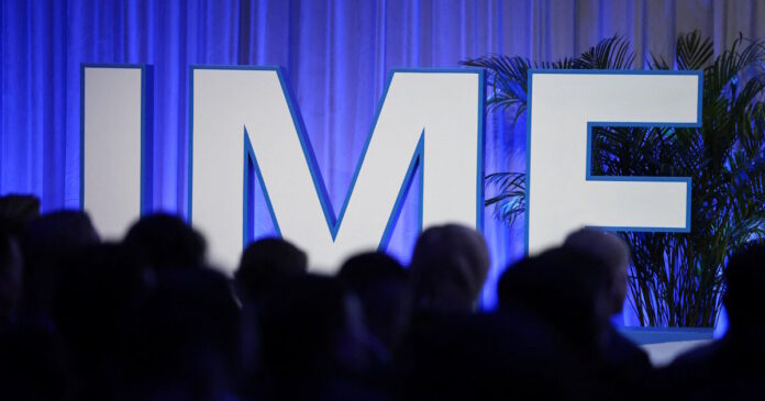 imf worldbank 1200x630.jpg